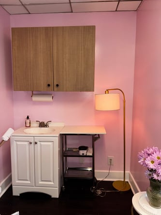 Fully Furnished Beauty Suite for rent | Chelsea Salons By JC