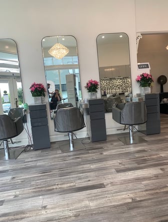 • Independent Stylist Wanted – Chair Rental in Friendly Salon