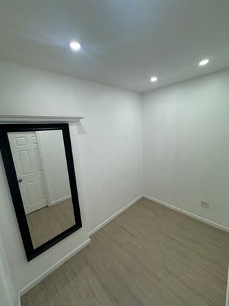 Salon suite (times square area)