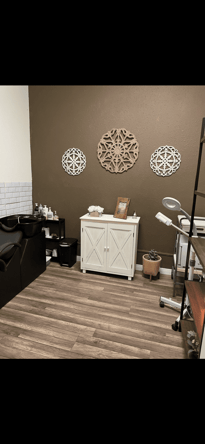 Salon Booth or room for rent