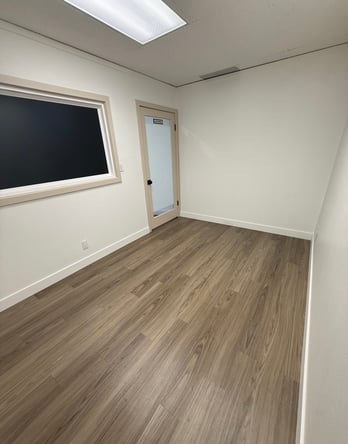 Private Salon Suite in Prime Storefront Brea Location – Ideal for Beauty Professionals