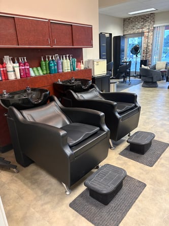 salon station for rent in Wauwatosa