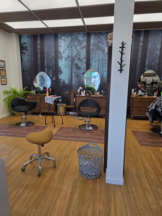 PNW/Twin Peaks Themed Salon Chair for Rent in Seattle’s Beacon Hill