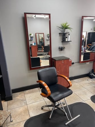 Booth for rent. Suntree area