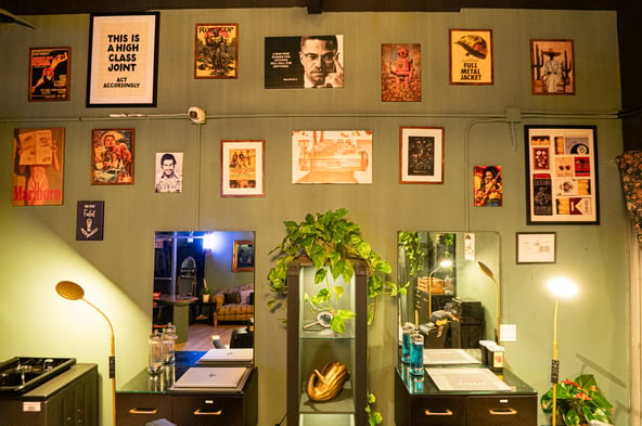 “Luxury Barber Chair in Bourbon Barbershop ”