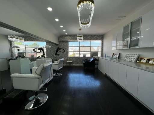 Hair Stylist Stations/Chairs for Rent in Beverly Hills