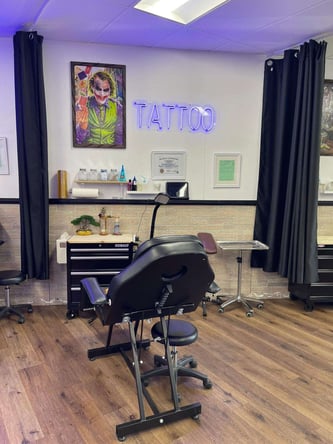 Microblading, Tattoo and Piercings weekly booth rental on Midway Dr. San Diego