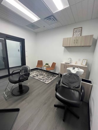 Sola Salon Studios in Peachtree City, GA – Salon Suite for Rent