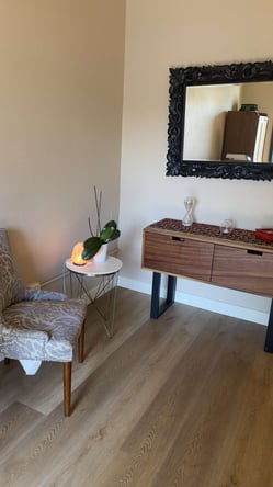 Esthetician or PMU Artist in Whittier, CA.