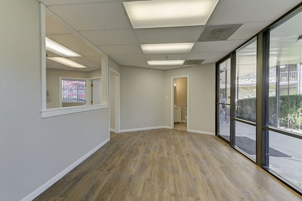 Provo Salon Suites & Booths — Private, All-Inclusive, Prime Location