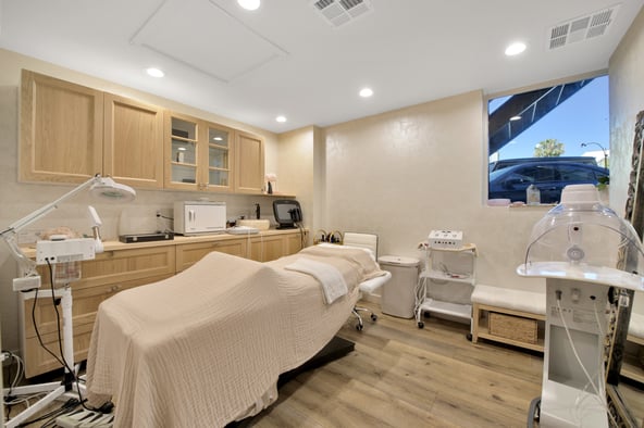 Exclusive Private Facial, Med Spa, Therapy Room in the Heart of Beverly Hills | ChaViv Hair