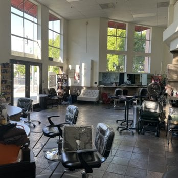 Larry Wells Salon – Luxury Salon Chair Rentals Available in Mountain View, California