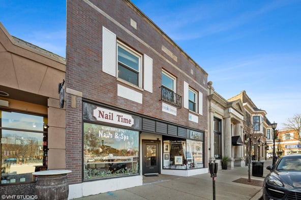 Beautiful, Fully Renovated Space for Lease in Affluent Downtown Hinsdale, IL