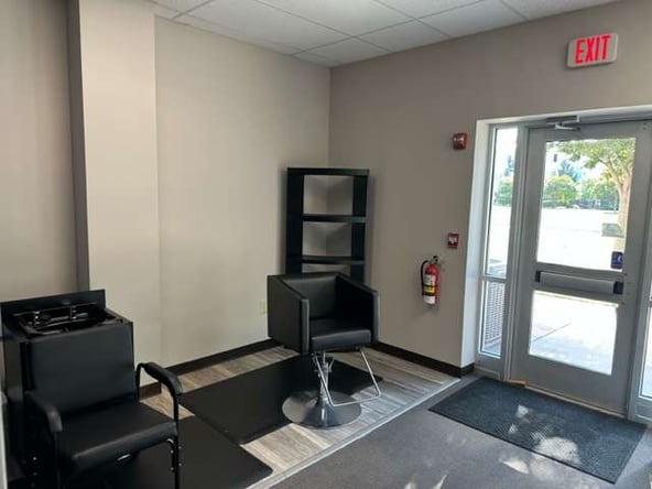 Downtown Studio Salon with Heavy Foot Traffic