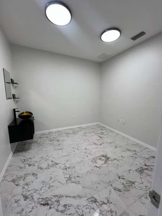 Luxury Salon Suite Rental