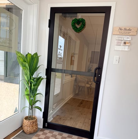 Beauty room for rent