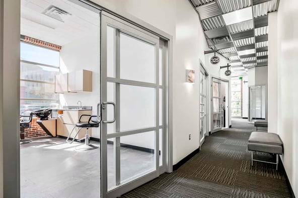 Sola Salon Studios in Overland Park, KS – Salon Suite for Rent