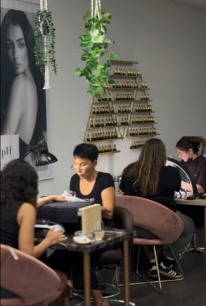 Premium Salon Chair Rental
