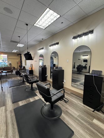 Ready-to-Run Hair Salon for Sublease- Fully Furnished Setup, Full Access