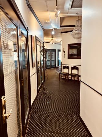 Looking for affordable and flexible suite and booth rental options
