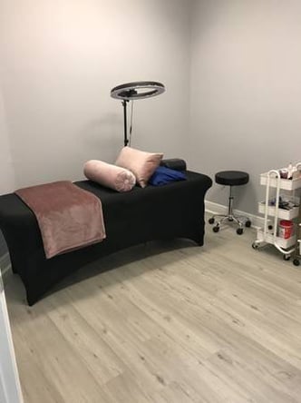 Perfect location, Wesley Chapel Salon Suite Available