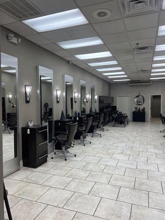 Woodland Park Salon Chair Rental • $199/Week • Community + Mentorship • FIRST WEEK FREE