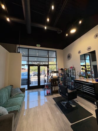 *Chair Rentals Wanted* Best Price in Town * Beautiful New Salon * Products / Tools Included*