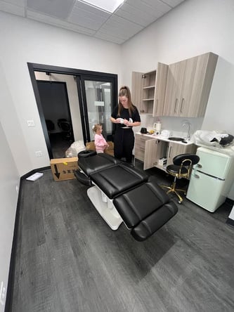 Sola Salon Studios in Holladay, UT – Salon Suite for Rent