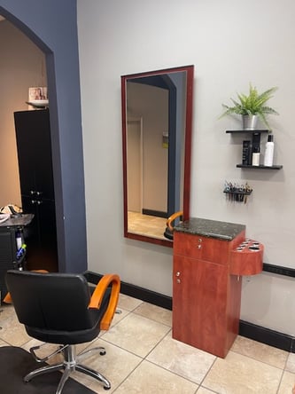 Booth for rent. Suntree area