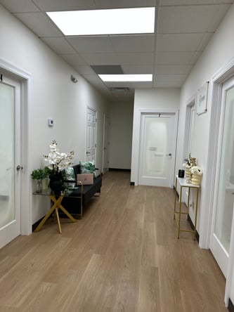 Newly renovated salon suite rentals. Minutes from MO-94, I-70 and 141