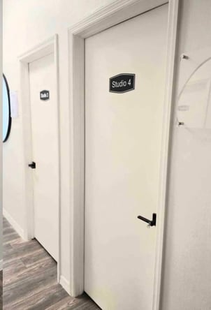Private Salon Suites in Casselberry, FL: All Utilities Included & 24/7 Access