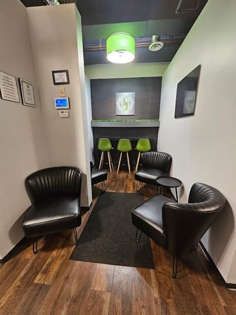 Salon Lofts in Des Peres, MO – Salon Suite for Rent