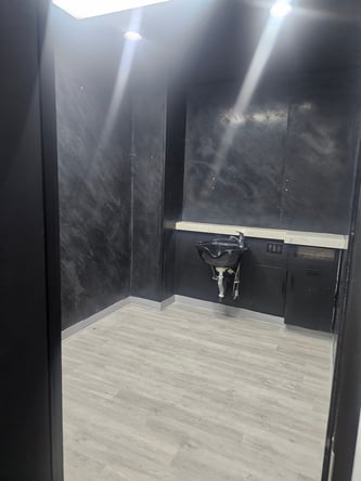 Private Suites for Barbers, Stylist & Lash Techs- GREAT RATES!