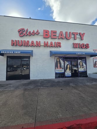 Braiding Space for Lease – Prime Beauty Location