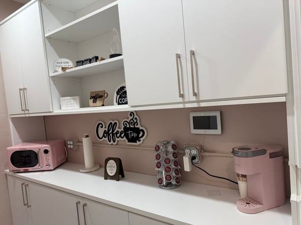 Salon Chair for Rent at Golden Cuts Color – San Rafael, CA