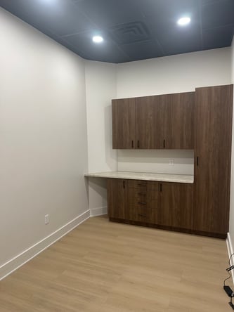 Luxury suites for rent/ Co working space