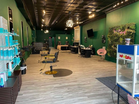 Luxe Lounge Salon – Hair Chair for Rent in beautiful, historic downtown Baraboo