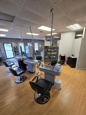 4 Chairs Available – Quiet Salon