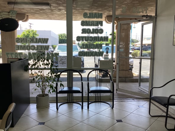 Full service salon Rent hair styling both and lash station