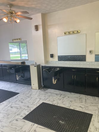 Beautiful Salon located near downtown Columbus, GA