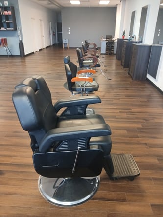 Stylist, Barber & Nail Tech Stations for Rent – Casual Beauty Salon Lakewood Wa.