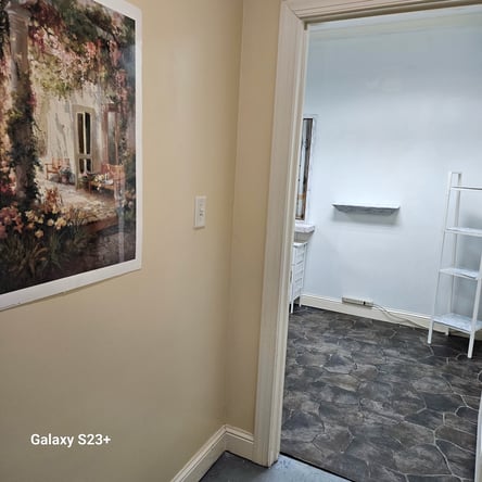 Salon Suite Rental