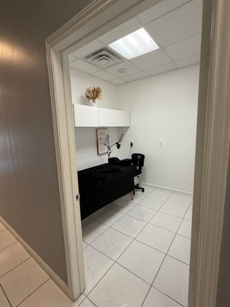 Esthetician room for rent, spa room, tattoo room