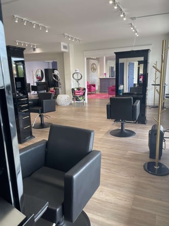 FLIRTYMANE IS SEEKING STELLAR STYLISTS FOR OUR CONCIERGE CHAIR RENTAL SALON!