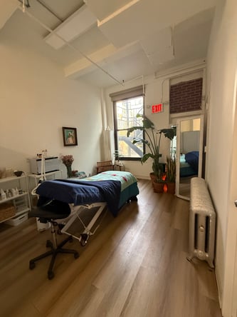 Bright, Cozy Treatment Room in Chelsea NYC — 2-3 Days/Week