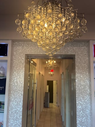 Rent a Room in a Busy Salon in Del Mar, CA 92130!