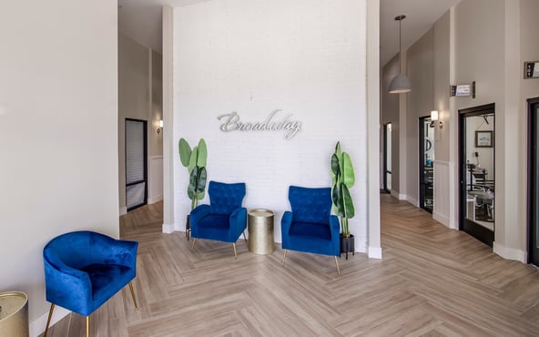 Private Luxury Suites in VISTA, CA