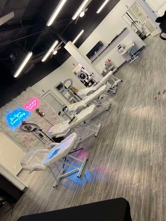 Bed Station, Hair Station, Private Suite and Nail Station Available
