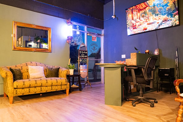 “Luxury Barber Chair in Bourbon Barbershop ”