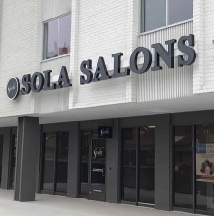 Sola Salon Studios in St. Louis, MO – Salon Suite for Rent